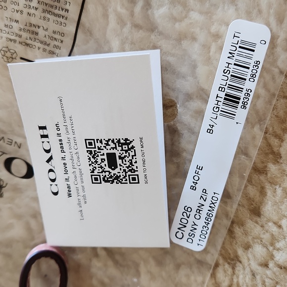 Adorable NWT Coach Disney X Pink Mickey & Minnie Crn Zip Wristlet 🩷🐭🖤 - Picture 9 of 13